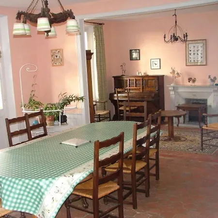 シェ フランシーヌ エ グザビエ